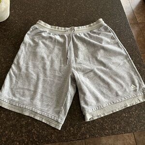 Adidas athletic shorts men’s gray color in excellent used condition size xxl